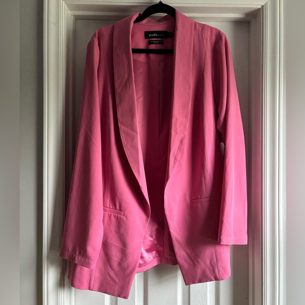 Studio by Torrid Women’s Pink Blazer; 2X
